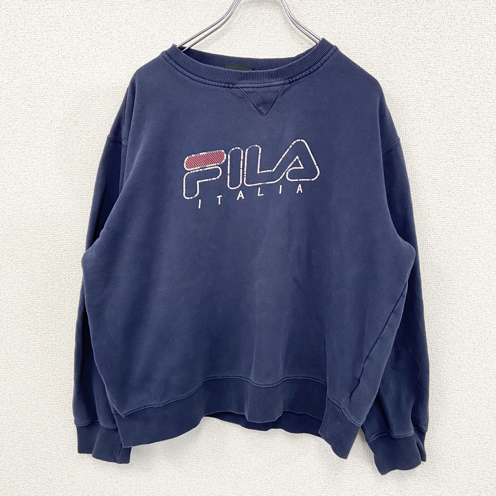 FILA　フィラ　スウェット/トレーナー　前V　フェード　デカロゴ　イタリア　紺　ネイビー　Mサイズ　古着