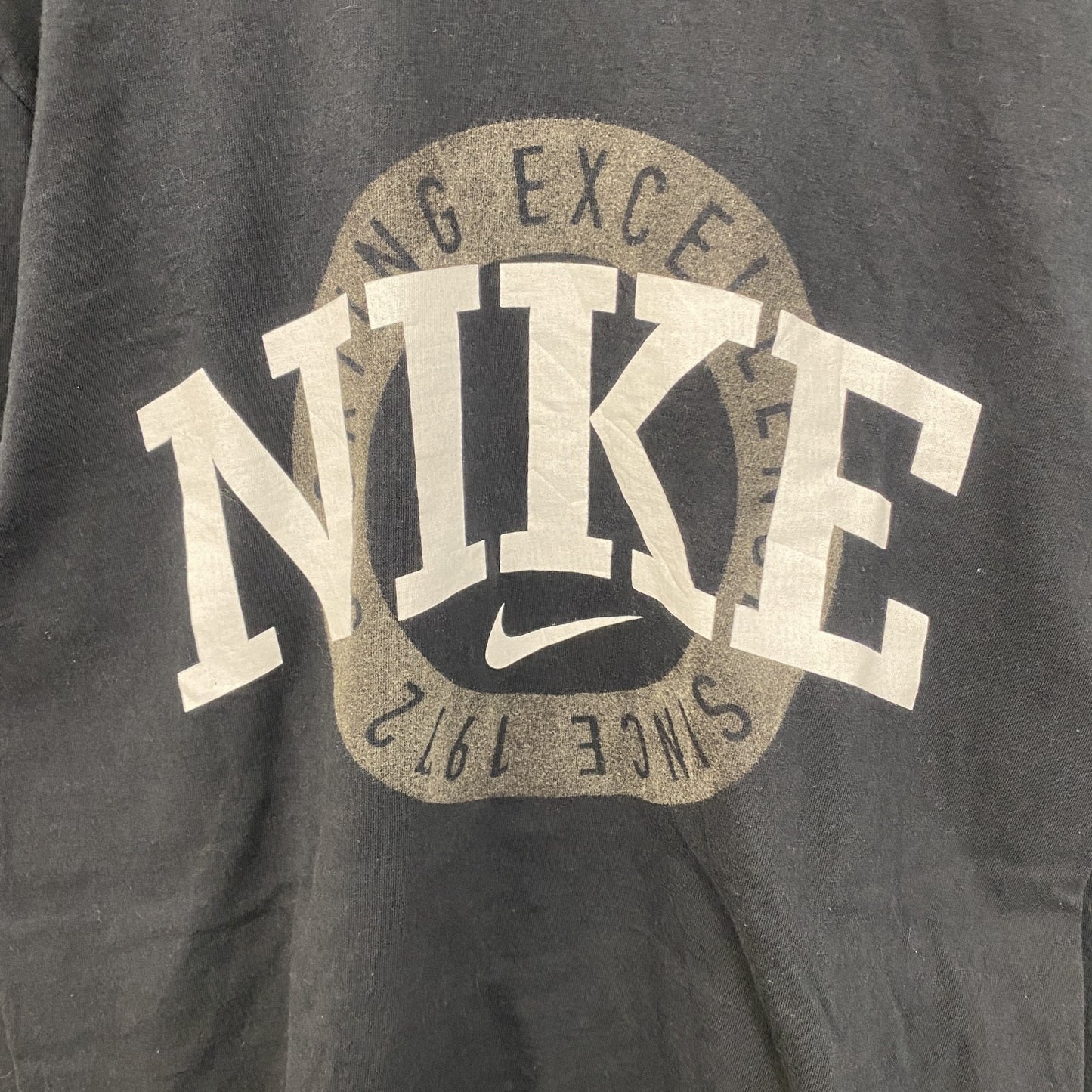 古着 used　NIKE　ナイキ　長袖プリントTシャツ　ロンT　ビッグロゴ　スウッシュマーク　黒　ブラック　クルーネック　Mサイズ
