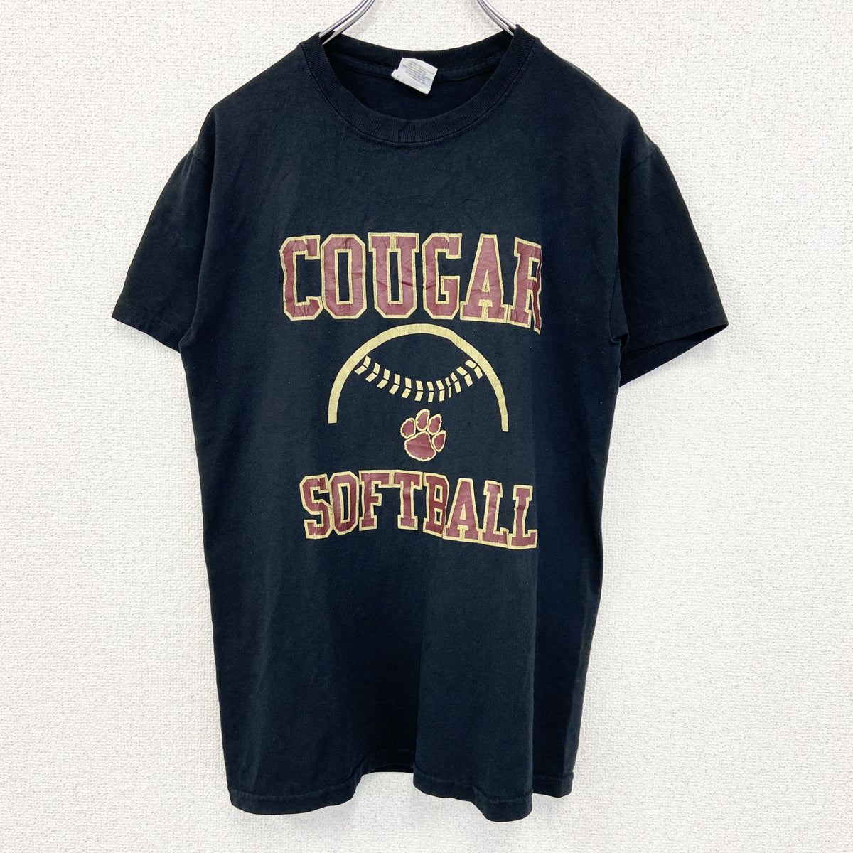 GILDAN ギルダン　半袖プリントTシャツ　クーガー　ピューマ　ソフトボール　黒　ブラック　カジュアルデザイン　Sサイズ　古着