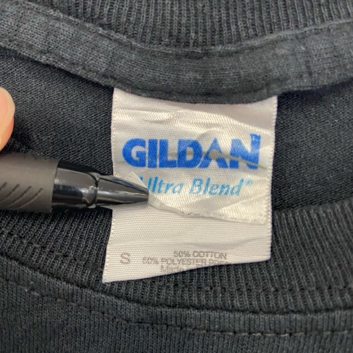 GILDAN ギルダン　半袖プリントTシャツ　クーガー　ピューマ　ソフトボール　黒　ブラック　カジュアルデザイン　Sサイズ　古着