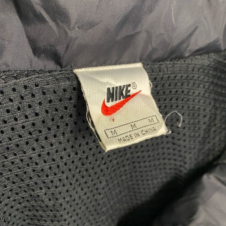 90s　NIKE　ナイキ　フルジップジャケット　ヴィンテージ　黒　ブラック　Mサイズ　古着