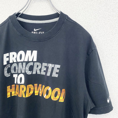古着 used　NIKE　ナイキ　半袖プリントTシャツ　FROM　CONCRETE　TO　HARDWOOD　ブラック　黒　Mサイズ