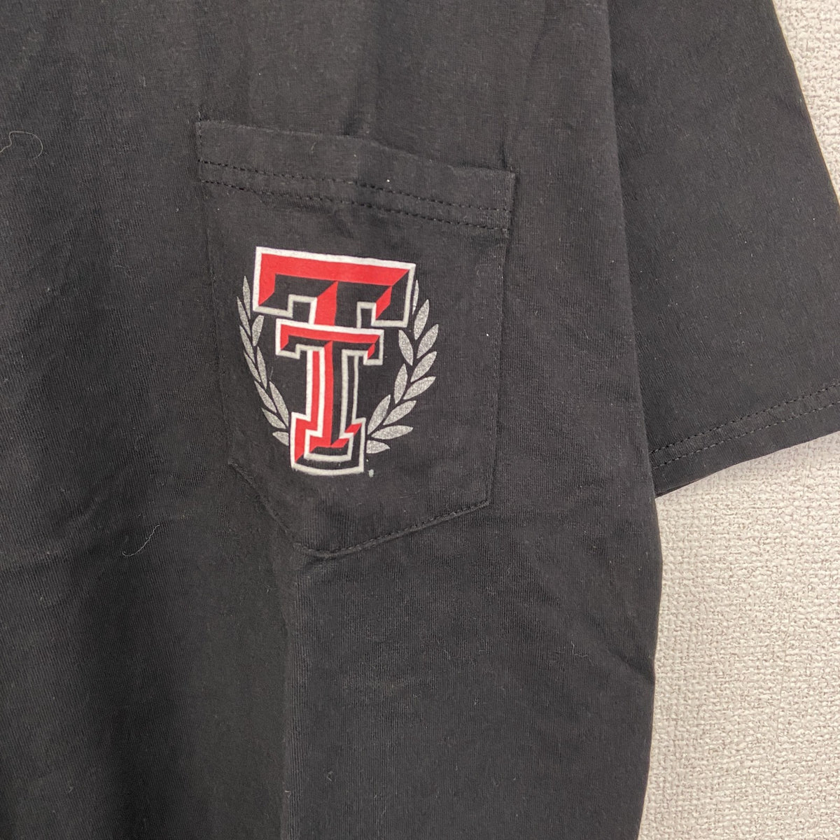 Hanes ヘインズ　半袖胸ポケット付きカレッジTシャツ　バックプリント　テキサス工科大学　黒　ブラック　Mサイズ　古着