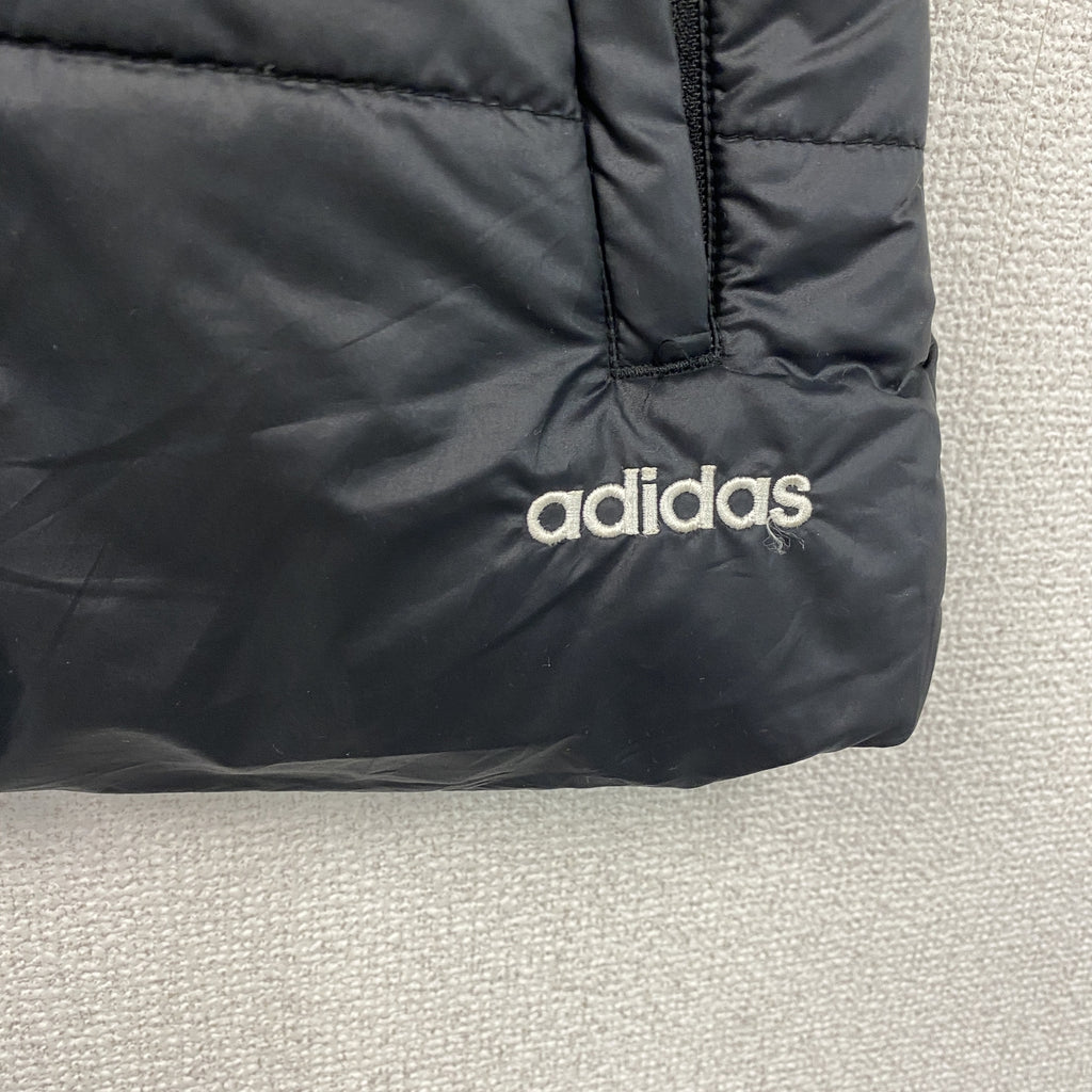 adidas　アディダス　中綿ベスト　黒　ブラック　Mサイズ　古着