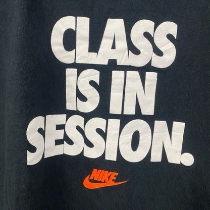 古着 used　NIKE　ナイキ　半袖プリントTシャツ　CLASS IS IN SESSION　ブラック　黒　XLサイズ