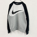 古着 used　NIKE　ナイキ　スウェット/トレーナー　スウッシュロゴ　トライカラー　黒　ブラック　白　ホワイト　グレー　灰色　Mサイズ