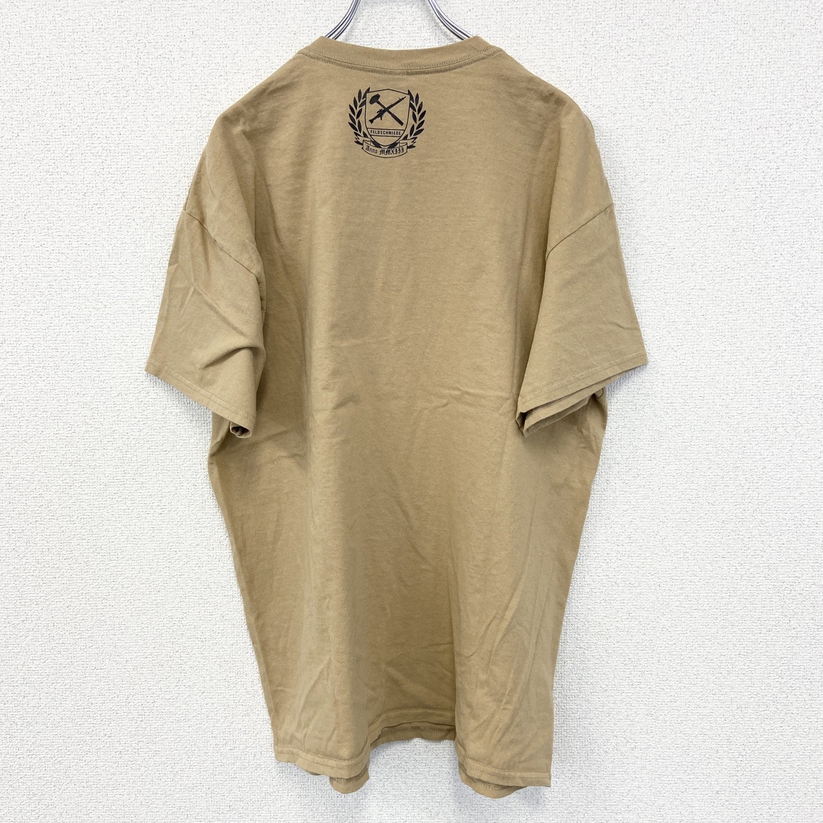 GILDAN　ギルダン　半袖プリントTシャツ　ブラックレター　鎧　騎士道　英字プリント　両面プリント　ベージュ　XLサイズ　古着