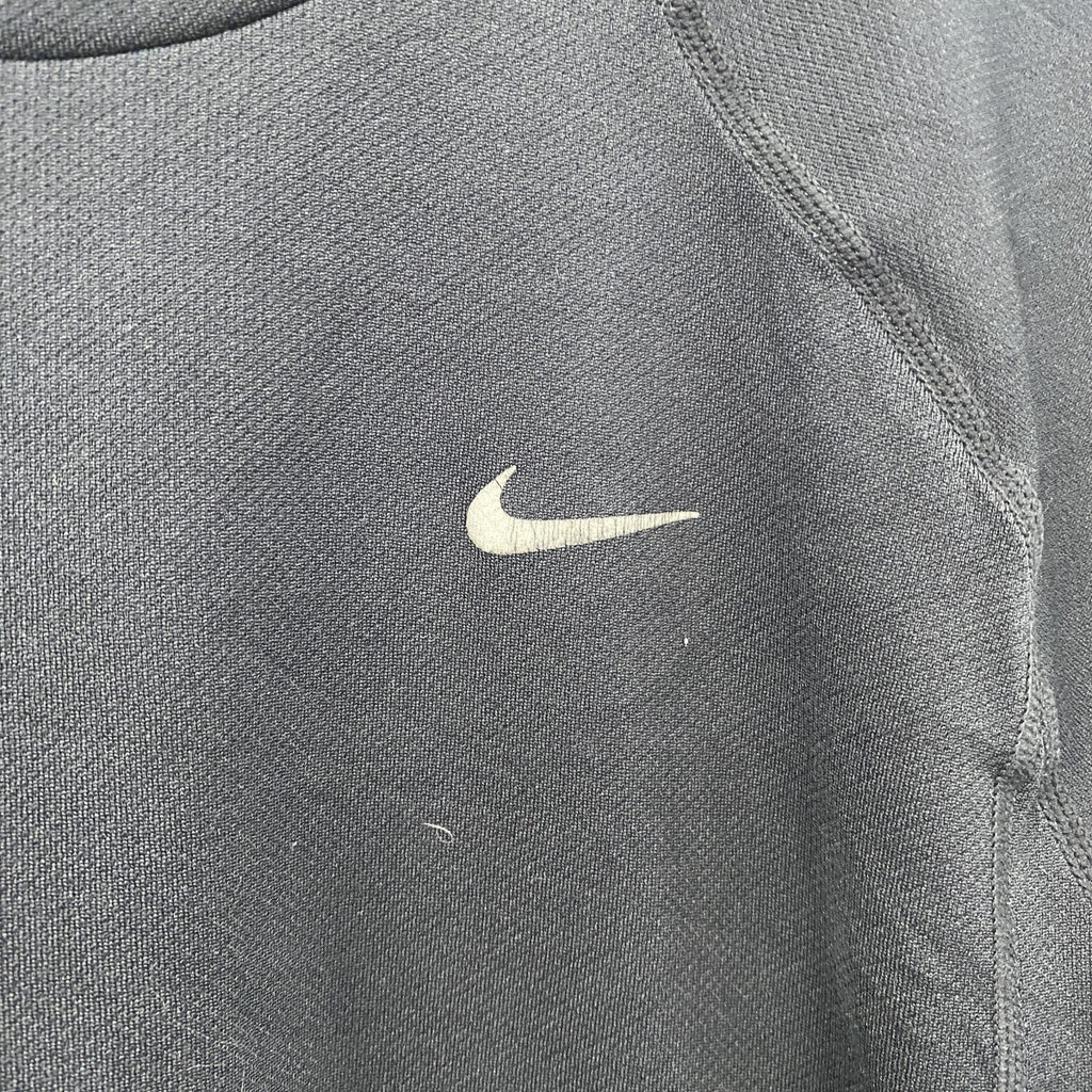 NIKE　ナイキ　半袖Tシャツ　スウッシュ　ラグランスリーブ　ワンポイント　黒　ブラック　Mサイズ　古着