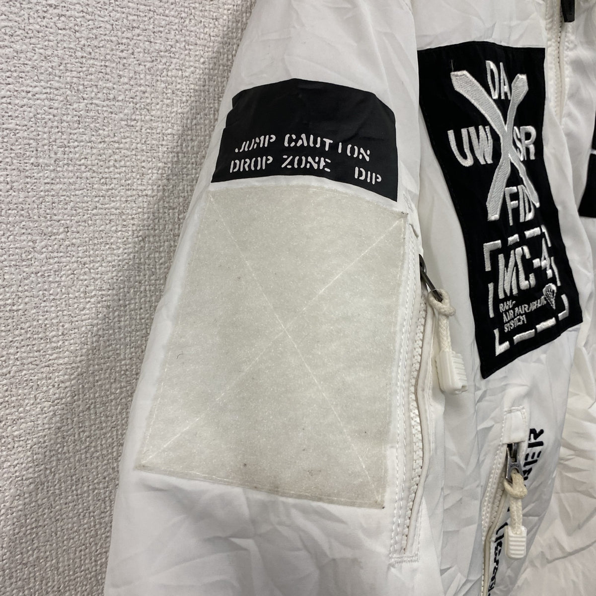 AVIREX　アヴィレックス　AMC MA-1 MOD　フライトジャケット　ミリタリージャケット　中綿入り　白　ホワイト　XLサイズ　