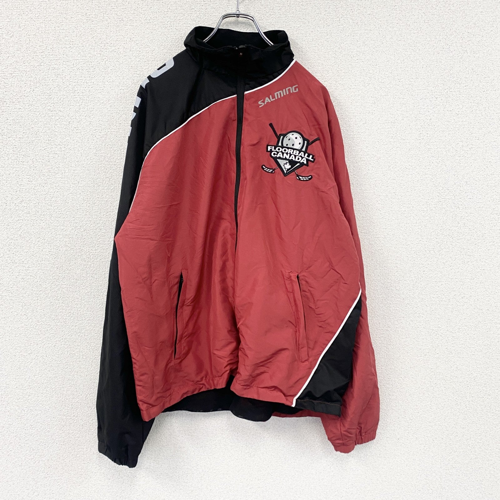 SALMING　フルジップジャケット　ワッペン　赤　レッド　黒　ブラック　XLサイズ　古着