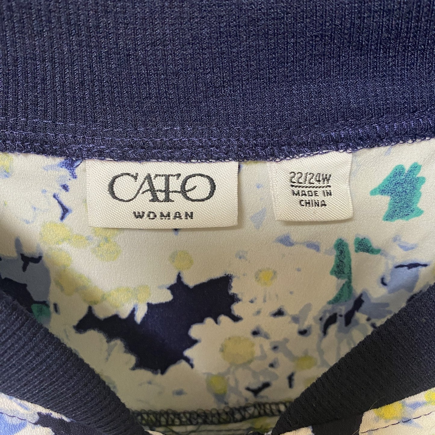 古着 used　CATO　長袖フルジップジャケット　ブルゾン　アウター　花柄　ヴィンテージ　白　ネイビー　Lサイズ