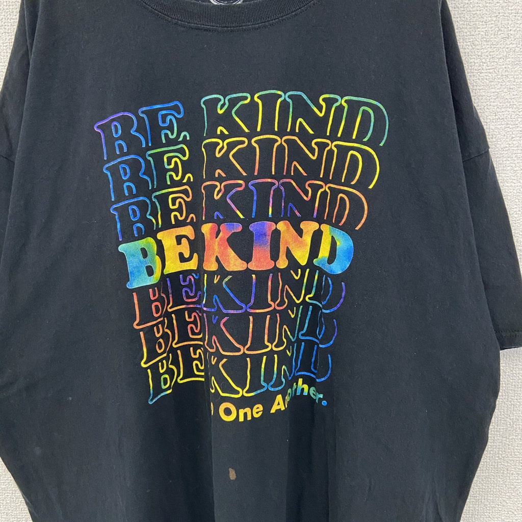 DOM　半袖デザインプリントTシャツ　ビッグT　BEKIND　カラフル　クルーネック　カジュアル　黒　ブラック　3XLサイズ　古着