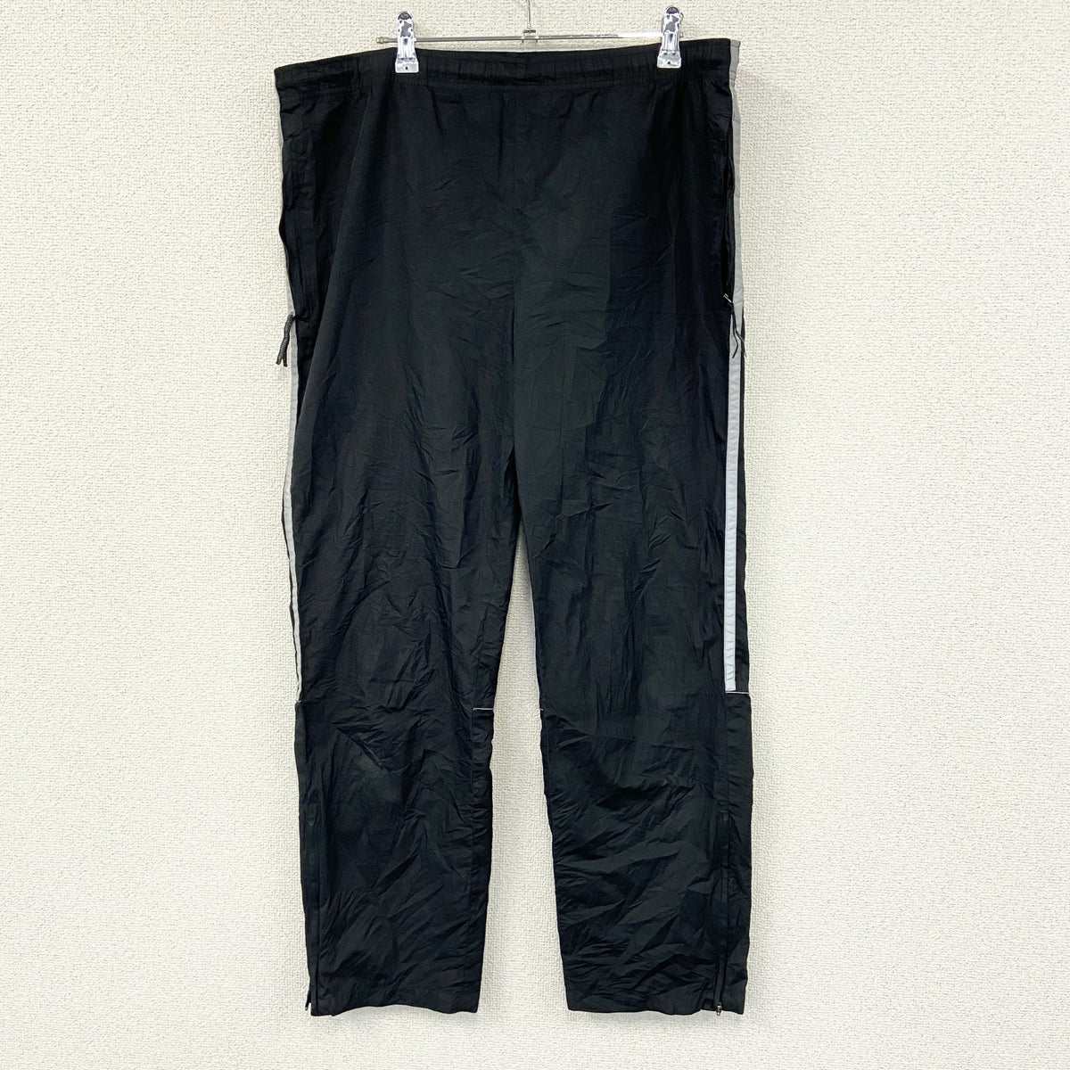NIKE　ナイキ　ウーブンパンツ/トレーニングパンツ　黒　ブラック　XLサイズ　古着