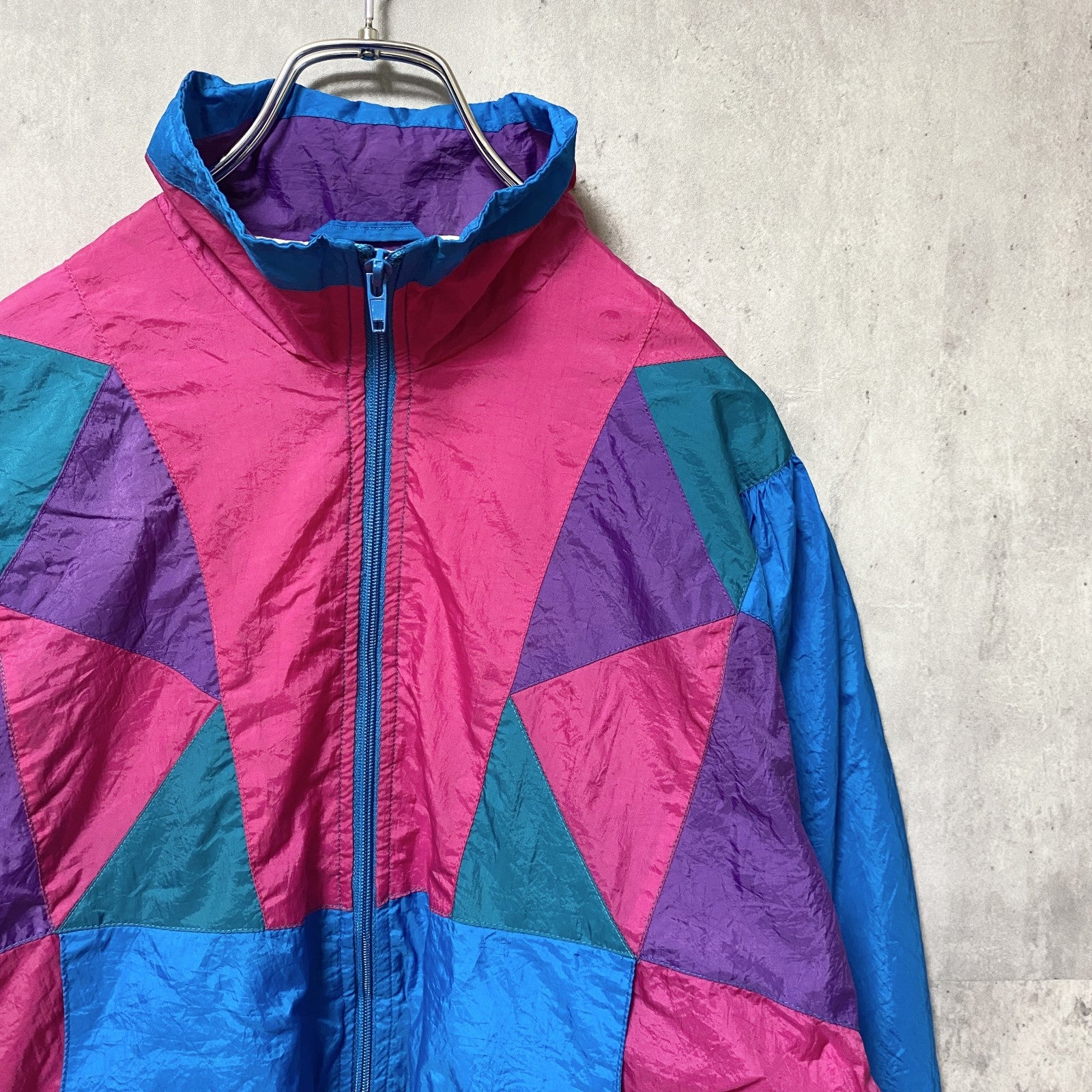 古着 used BASIC OUTLOOK 長袖ナイロンジャケット マルチカラー 水色