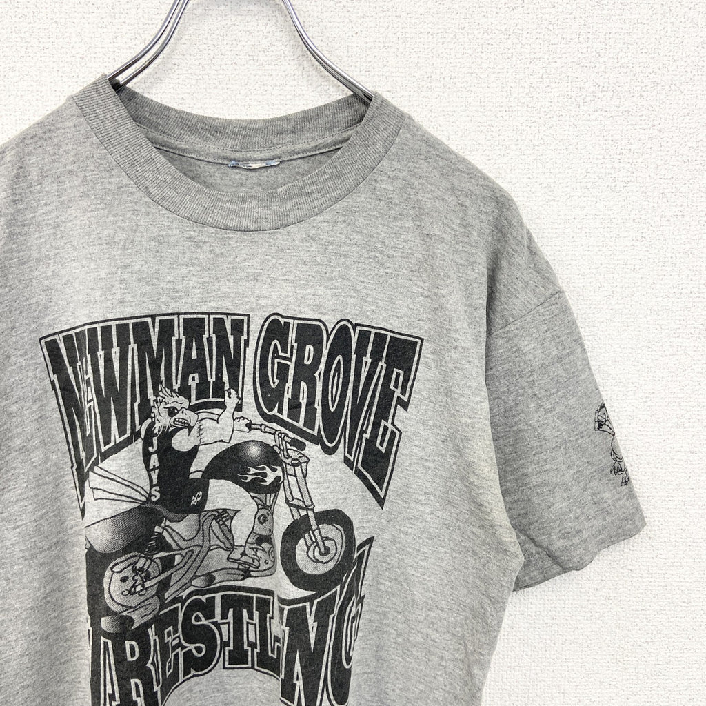 JERZEES ジャージーズ　半袖プリントTシャツ　NEWMAN GROVE　グレー　灰色　クルーネック　古着