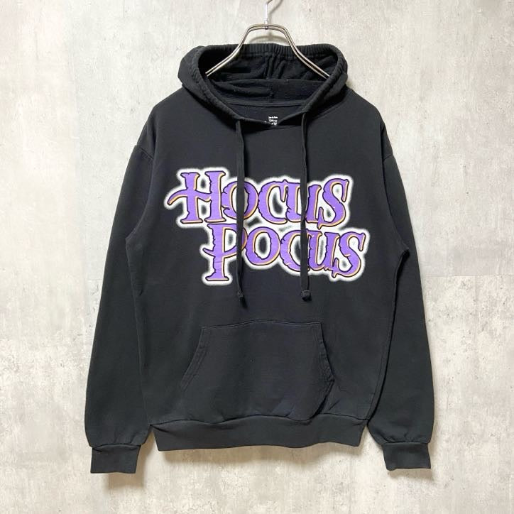 古着 used　Disney　ディズニー　HOCUSPOCUS　ホーカスポーカス　長袖ロゴプリントパーカー　黒　ブラック　Mサイズ