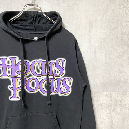 古着 used　Disney　ディズニー　HOCUSPOCUS　ホーカスポーカス　長袖ロゴプリントパーカー　黒　ブラック　Mサイズ