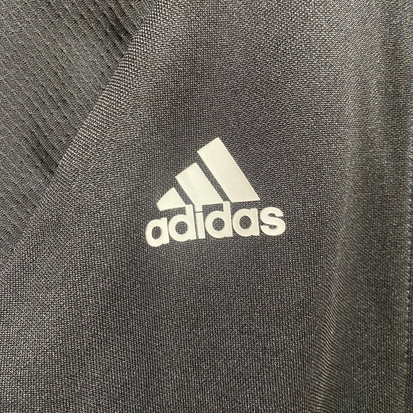 古着 used　adidas　アディダス　長袖フルジップトラックジャケット　ジャージ　バックプリント　黒　Sサイズ