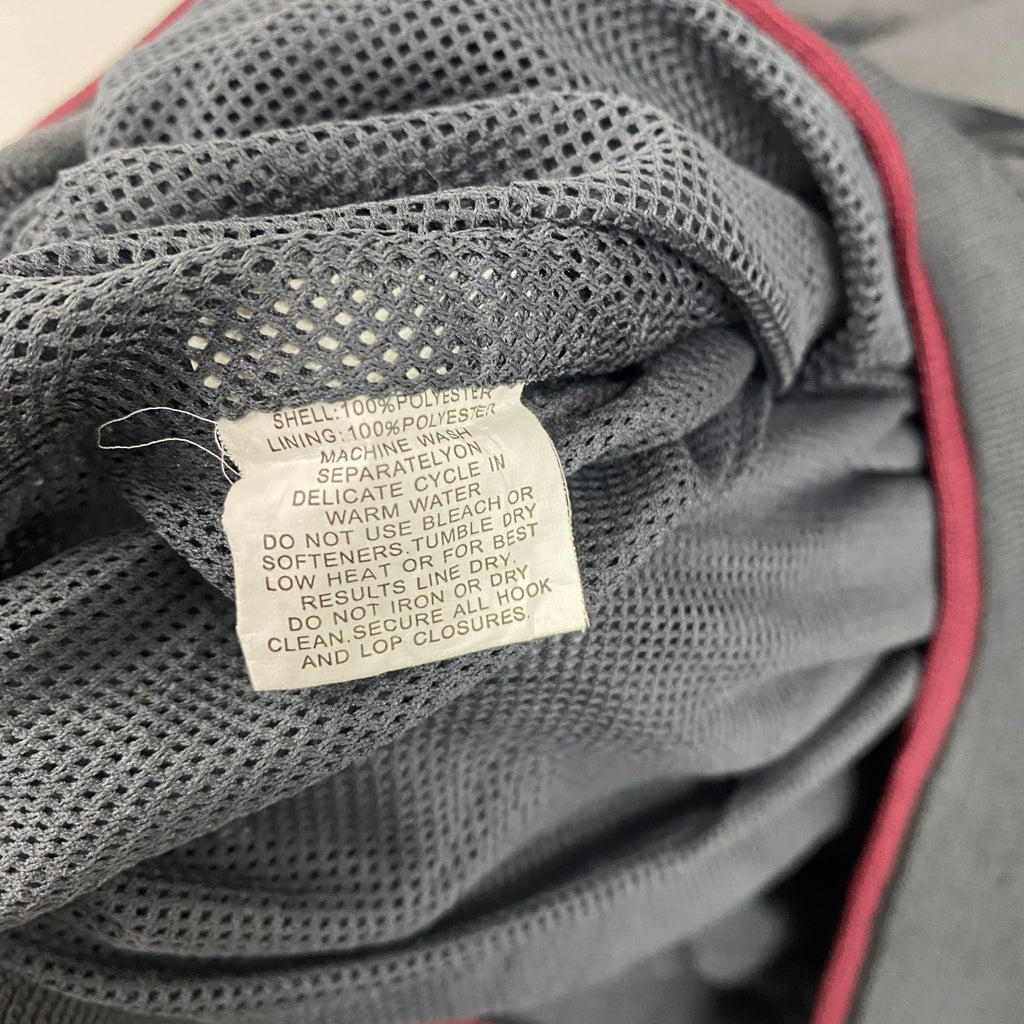 COLOSSEUM ATHLETICS　プルオーバージャケット　Vネック　カレッジロゴ　ワッペン　灰色　グレー　XLサイズ　古着