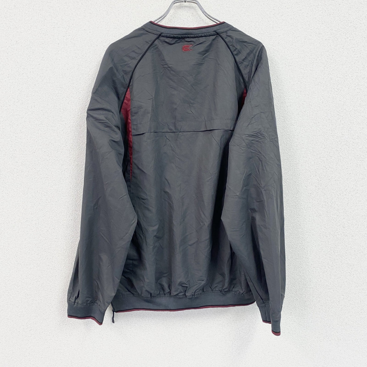 COLOSSEUM ATHLETICS　プルオーバージャケット　Vネック　カレッジロゴ　ワッペン　灰色　グレー　XLサイズ　古着