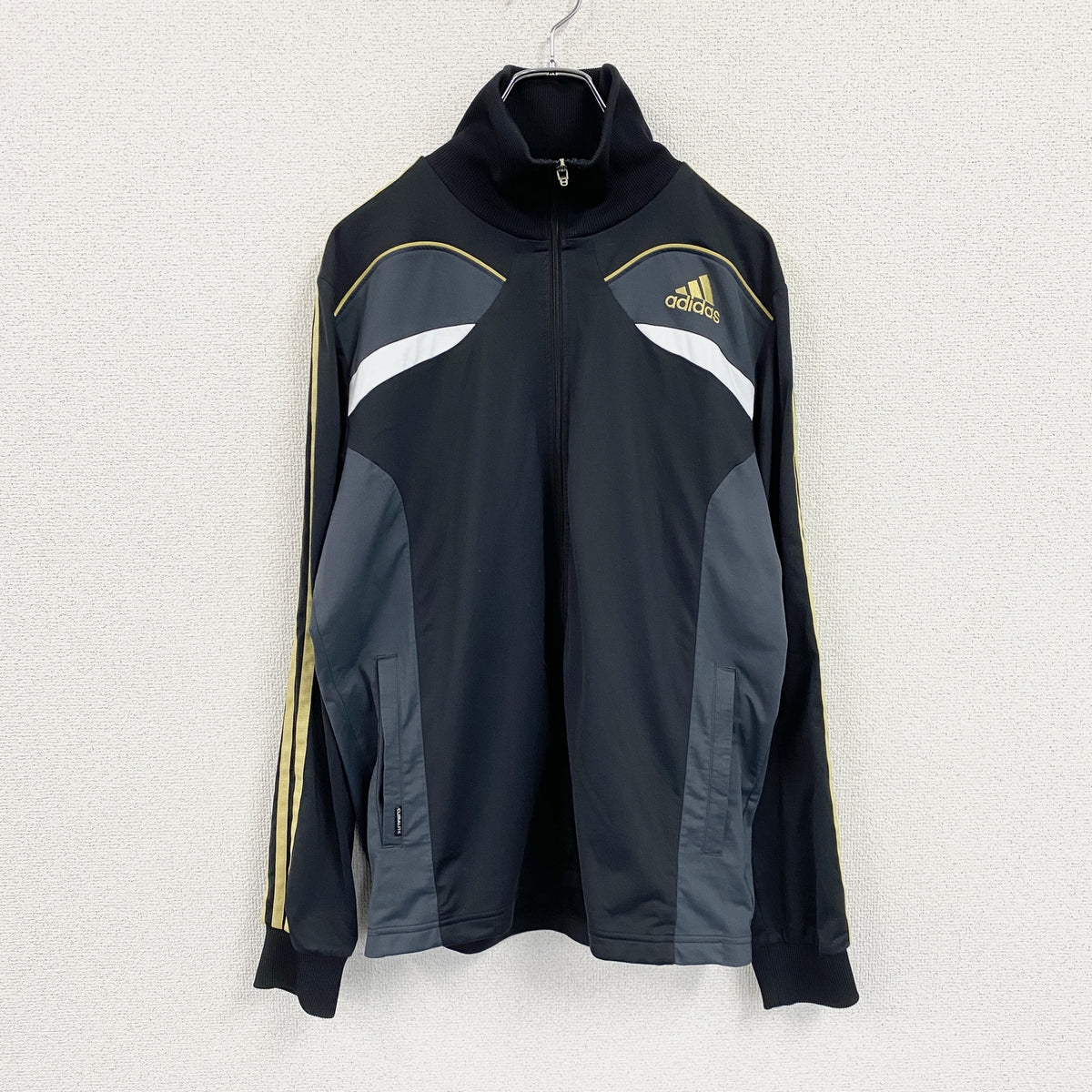 adidas　アディダス　トラックジャケット/ジャージ　黒　ブラック　Lサイズ　古着