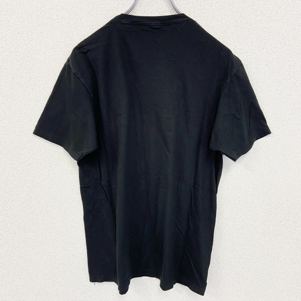 Eight　半袖ワンポイント刺繍Tシャツ　サンタクロース　シンプルデザイン　黒　ブラック　クルーネック　　古着
