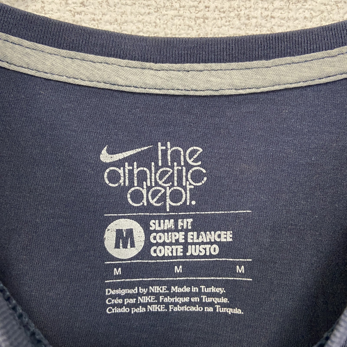 NIKE ナイキ　半袖ビックプリントTシャツ　ワンポイントロゴプリント　ネイビー　紺　クルーネック　Mサイズ　古着