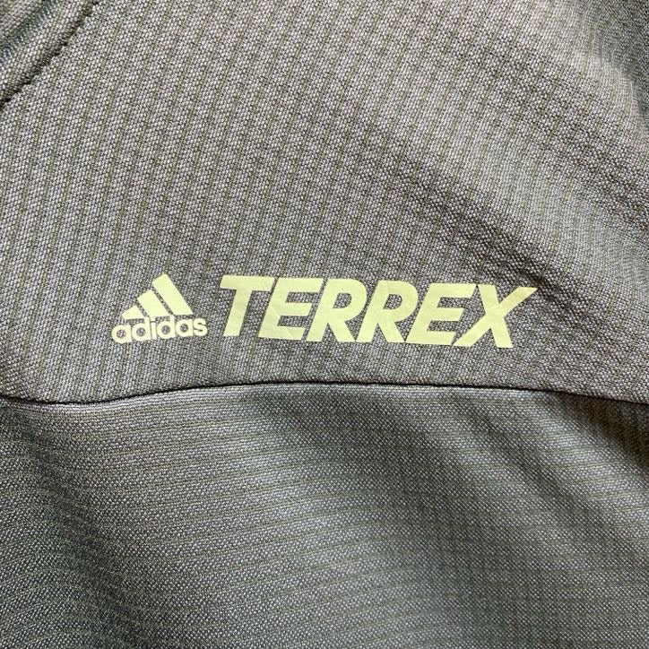adidas　アディダス　長袖ワンポイントプリントトラックジャケット　ハイネックジャージ　緑　グリーン　Lサイズ　古着