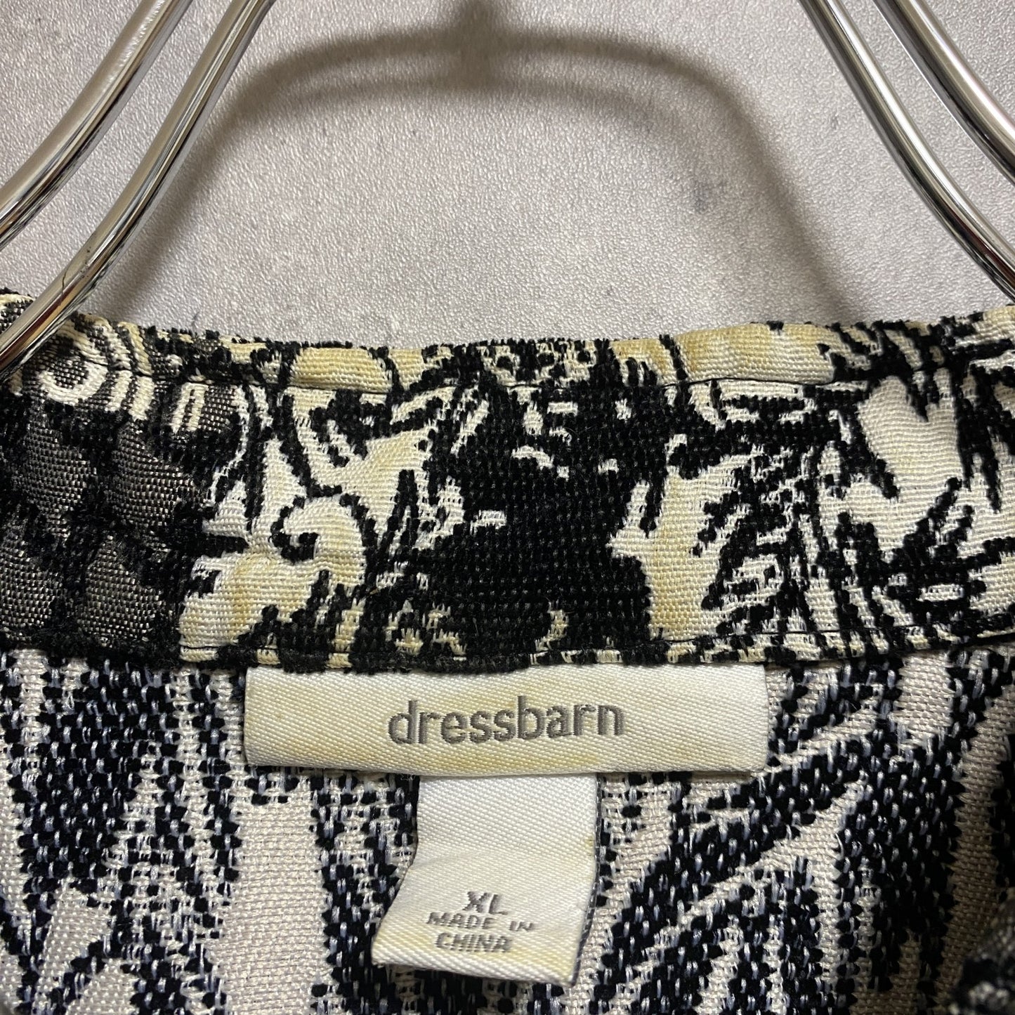 古着 used　dressbarn　ドレスバーン　長袖総柄フルジップブルゾン　ジャンパー　黒　ブラック　個性的　レトロ　Lサイズ