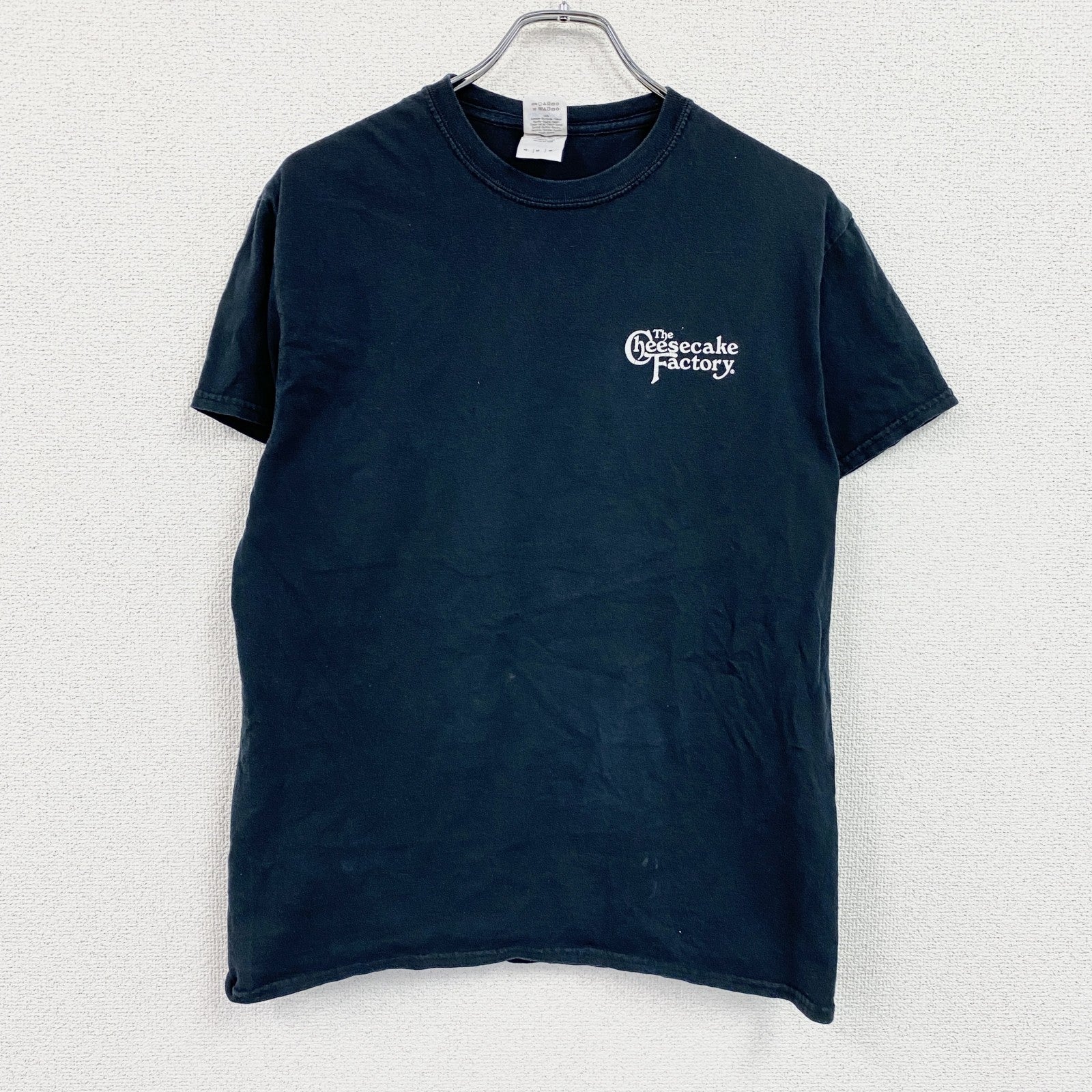 GILDAN　ギルダン　Cheesecake Factory　チーズケーキファクトリ―　半袖プリントTシャツ　黒　ブラック　Mサイズ　古着