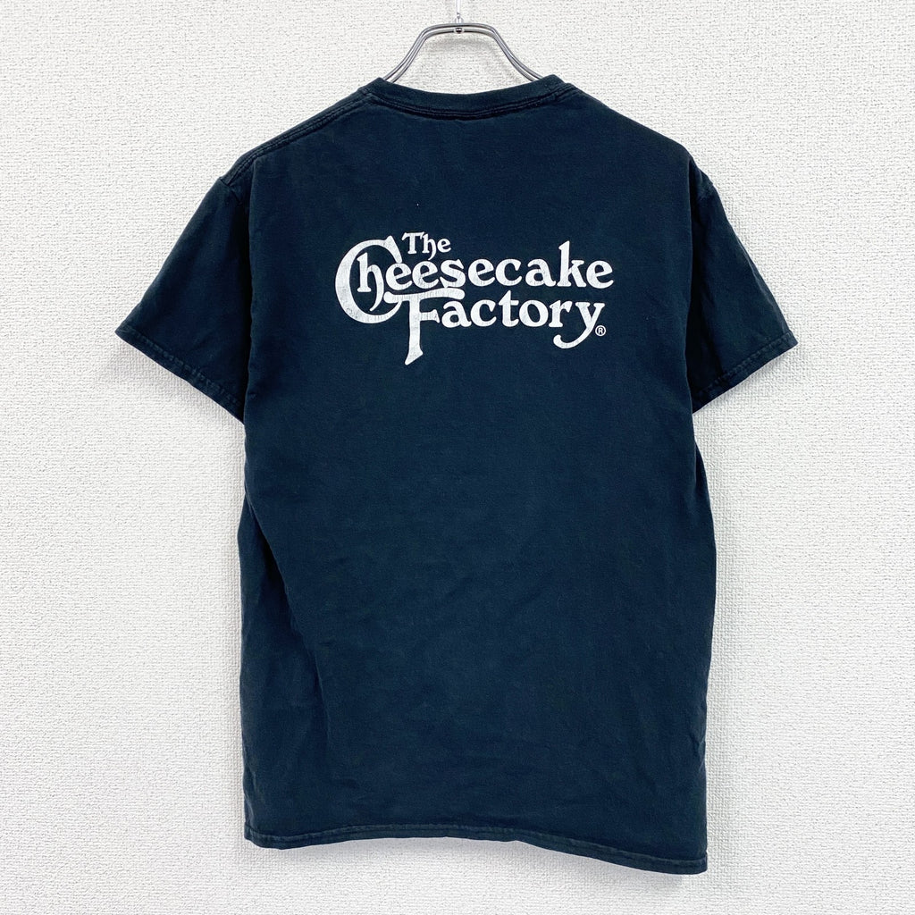 GILDAN　ギルダン　Cheesecake Factory　チーズケーキファクトリ―　半袖プリントTシャツ　黒　ブラック　Mサイズ　古着