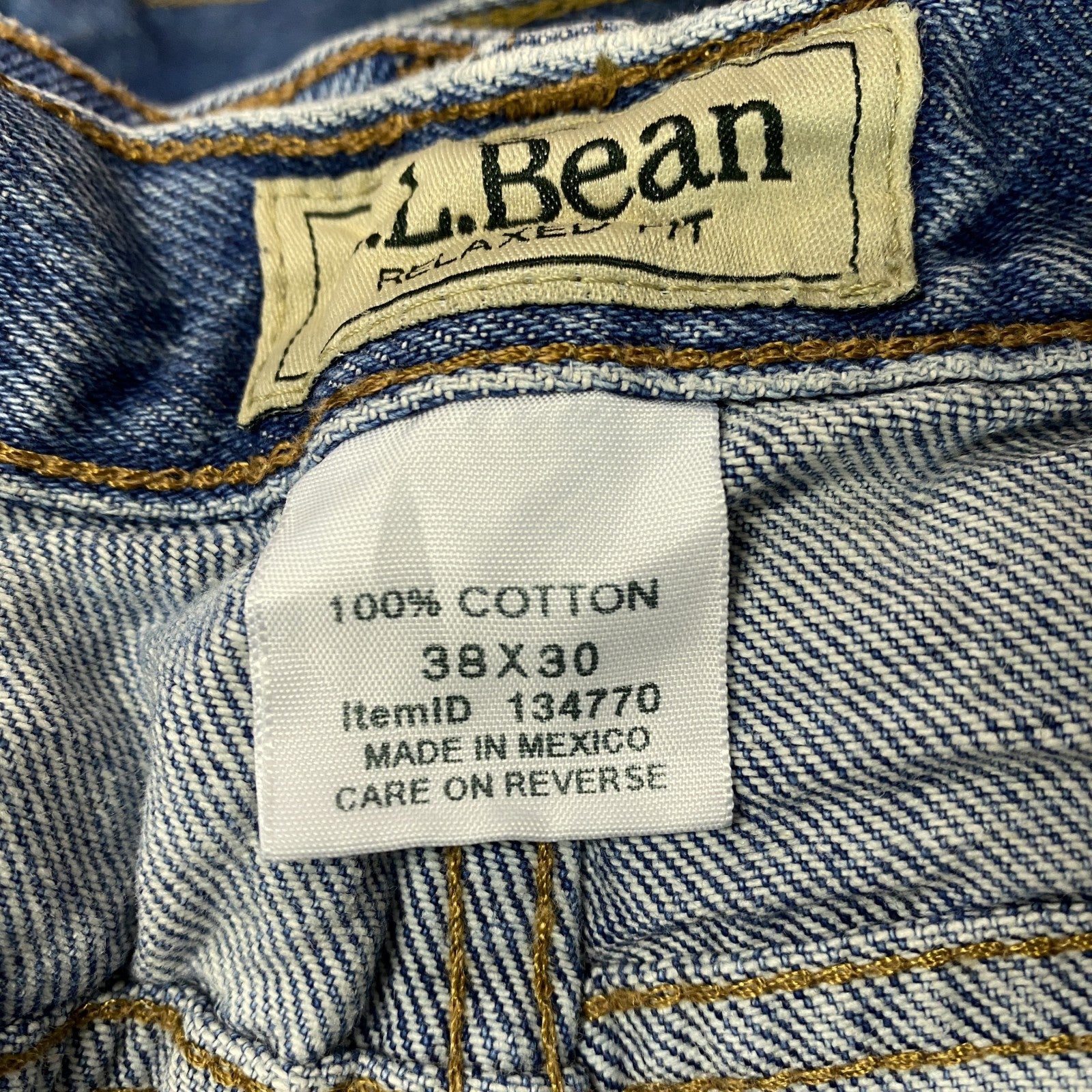 L.L.Bean　エルエルビーン　デニムパンツ/ジーンズ　ジップフライ　革パッチ　縦落ち　インディゴ　W38サイズ　古着