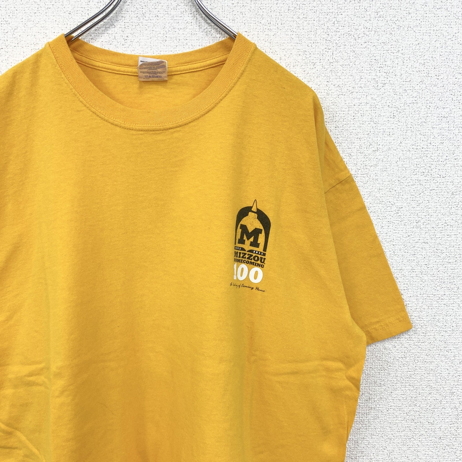 GILDAN ギルダン　半袖プリントTシャツ　ビッグT　MIZZZOU.　クルーネック　黄色　イエロー　XLサイズ　古着