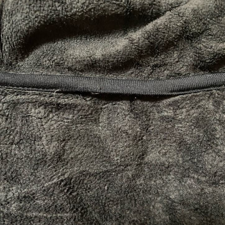 古着 used　NIKE ナイキ　長袖フリースジャケット　フルジップパーカー　ワンポイントロゴ刺繍　黒　ブラック