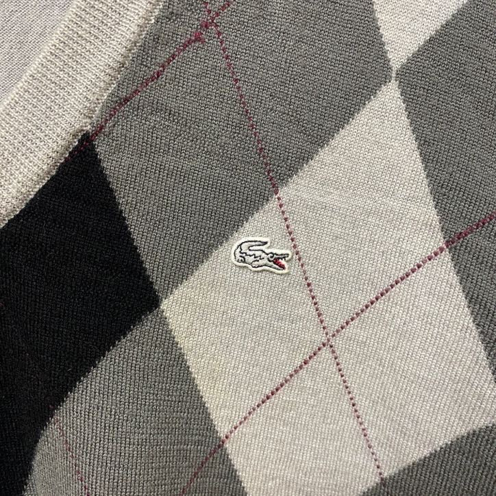 LACOSTE　ラコステ　長袖Vネックセーター　ニット　アーガイル柄　ワンポイントロゴ刺繍　グレー　灰色　Mサイズ　古着