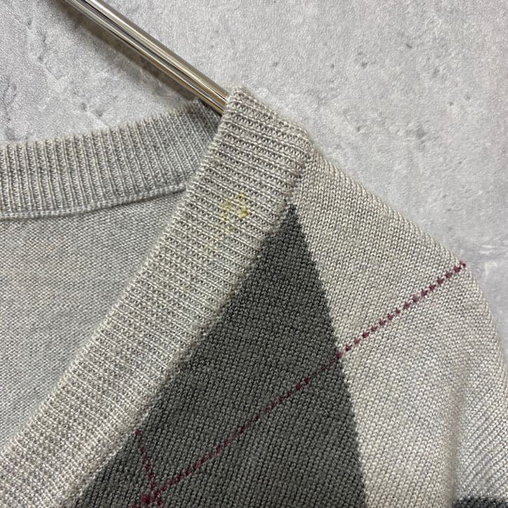 LACOSTE　ラコステ　長袖Vネックセーター　ニット　アーガイル柄　ワンポイントロゴ刺繍　グレー　灰色　Mサイズ　古着