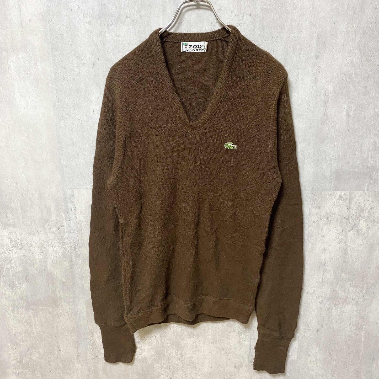 古着 used　70s　IZOD LACOSTE アイゾッド　ラコステ　長袖Vネックセーター　ニット　ワンポイントロゴ　Sサイズ