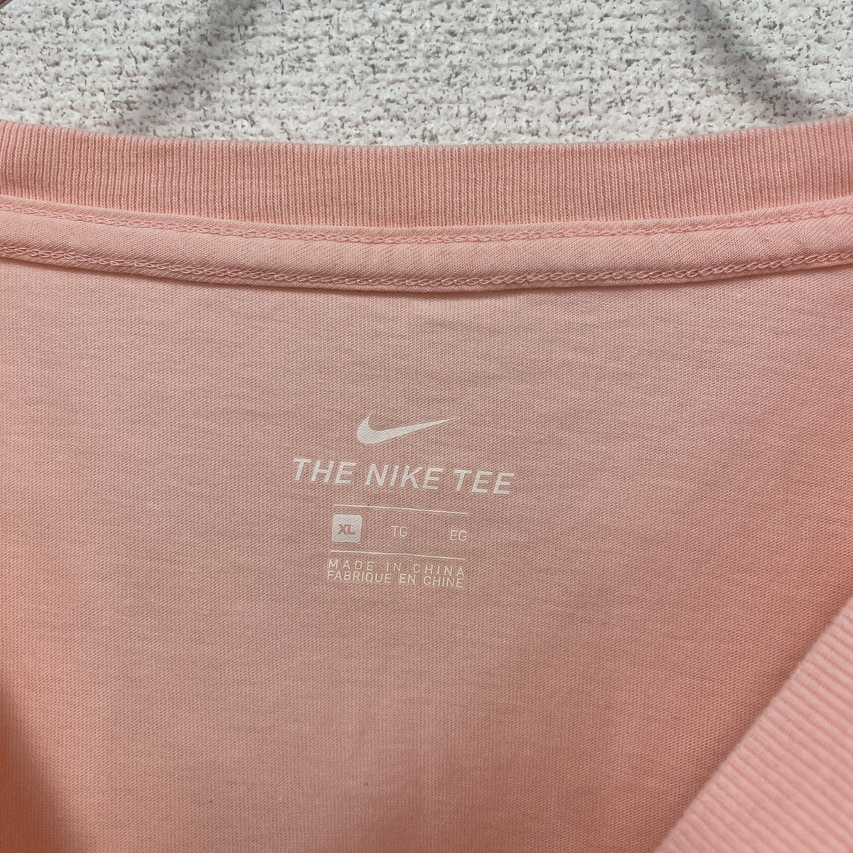NIKE　ナイキ　半袖プリントTシャツ　デカロゴ　ピンク　XLサイズ　古着