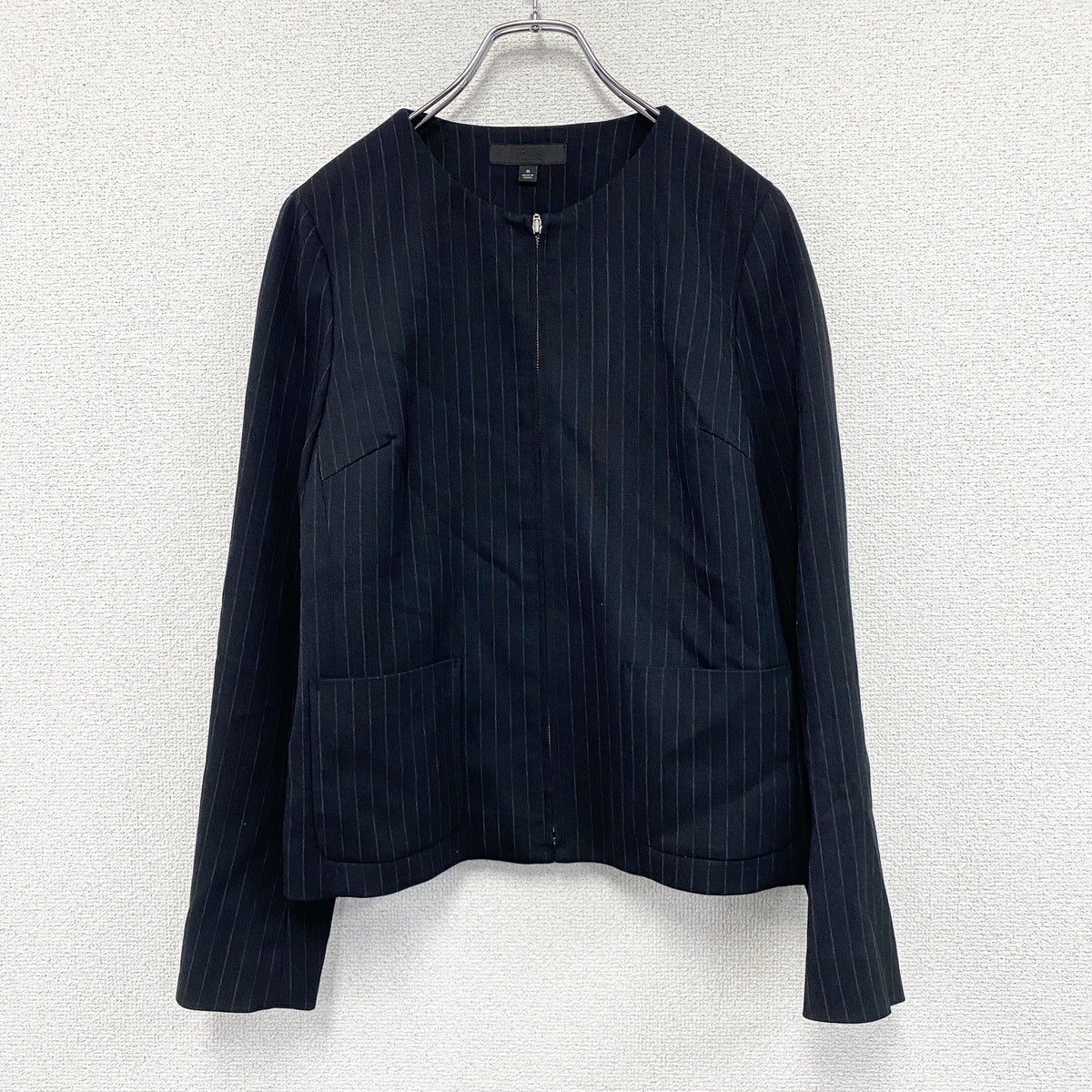 UNIQLO　ユニクロ　ノーカラージップアップジャケット　ストライプ柄　紺　ネイビー　Mサイズ　古着