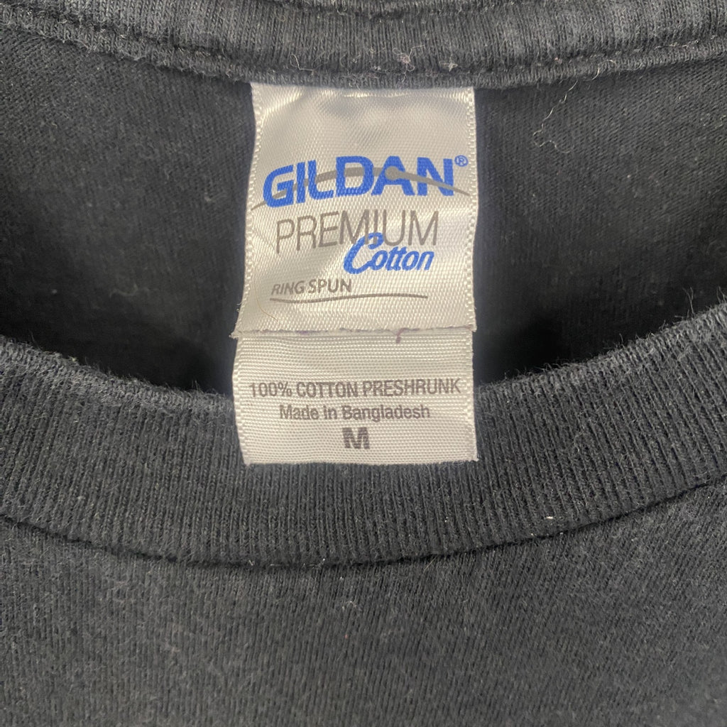 GILDAN　ギルダン　タズマニアン・デビル　半袖ワンポイントTシャツ　バックプリント　黒　ブラック　Mサイズ　古着