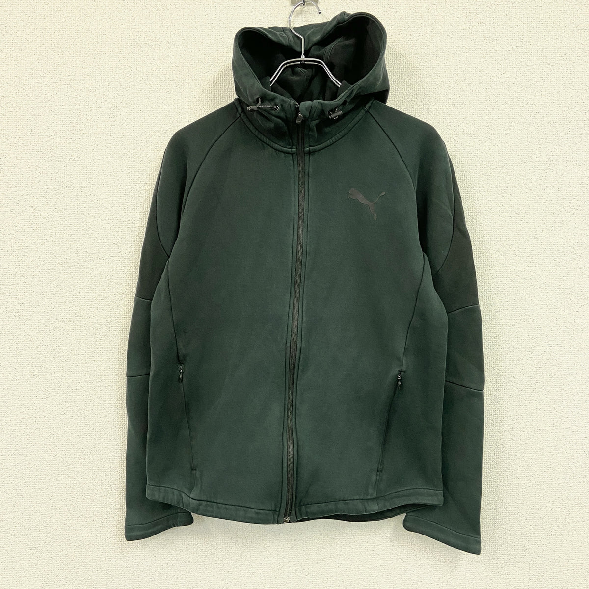 PUMA　プーマ　フルジップパーカー/フーディー　黒　ブラック　Lサイズ　古着