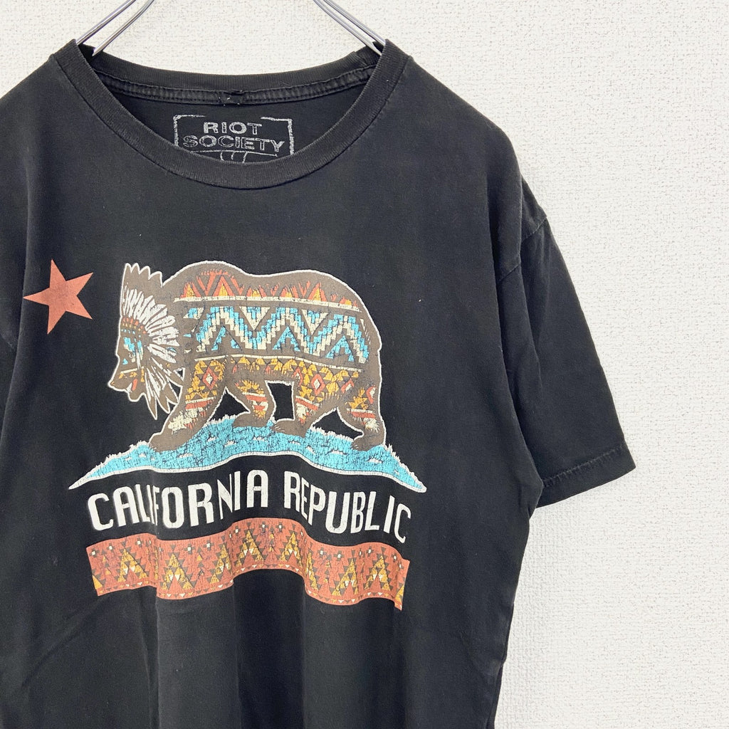 RIOT SOCIETY　半袖プリントTシャツ　クルーネック　エスニックデザイン　黒　ブラック　レトロ　Mサイズ　古着