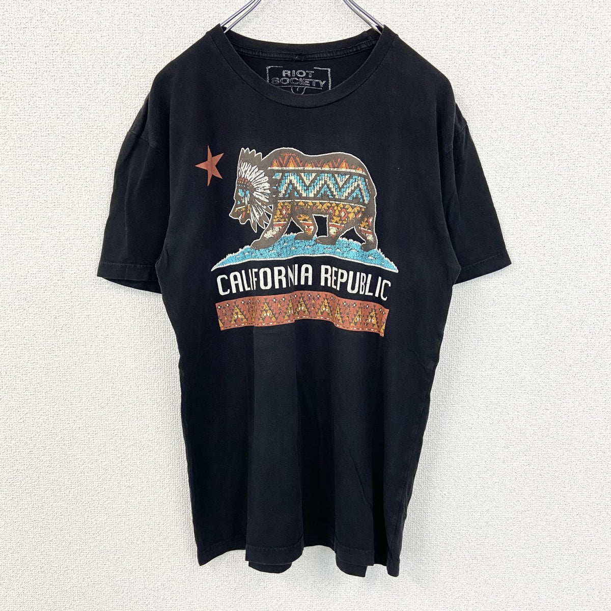 RIOT SOCIETY　半袖プリントTシャツ　クルーネック　エスニックデザイン　黒　ブラック　レトロ　Mサイズ　古着