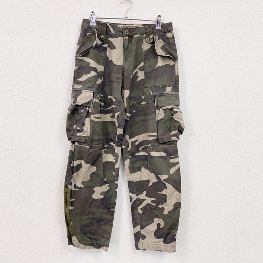Abercrombie＆Fitch　アバクロ　カーゴパンツ　迷彩　カモフラ柄　カーキ　2サイズ