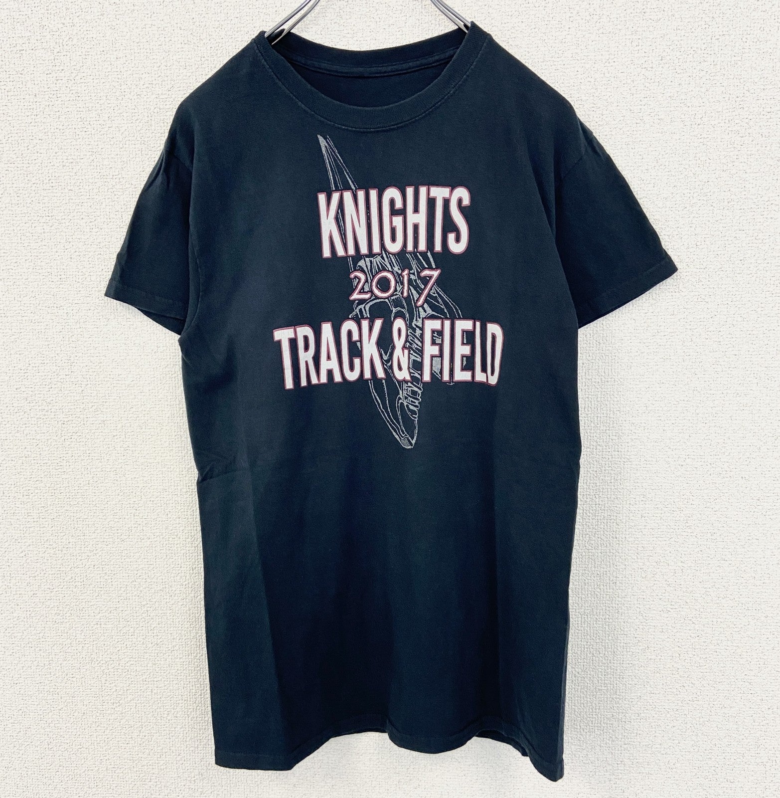半袖プリントTシャツ　クルーネック　KNIGHTS TRACK&FIELD　カジュアル　黒　ブラック　Mサイズ　古着