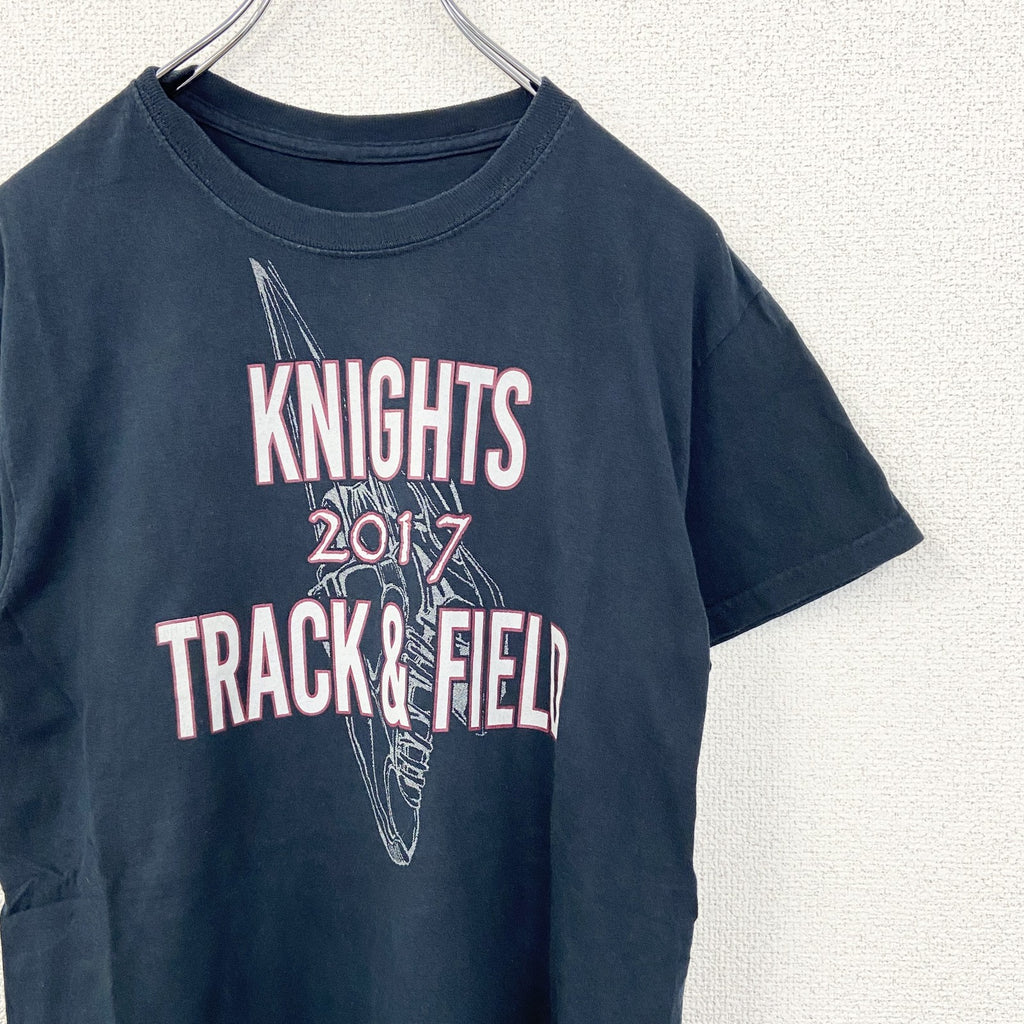 半袖プリントTシャツ　クルーネック　KNIGHTS TRACK&FIELD　カジュアル　黒　ブラック　Mサイズ　古着