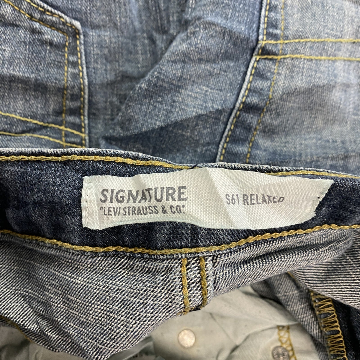 Levi’s　リーバイス　SIGNATURE　デニムパンツ/ジーンズ　ジップフライ　縦落ち　インディゴ　W32サイズ　古着
