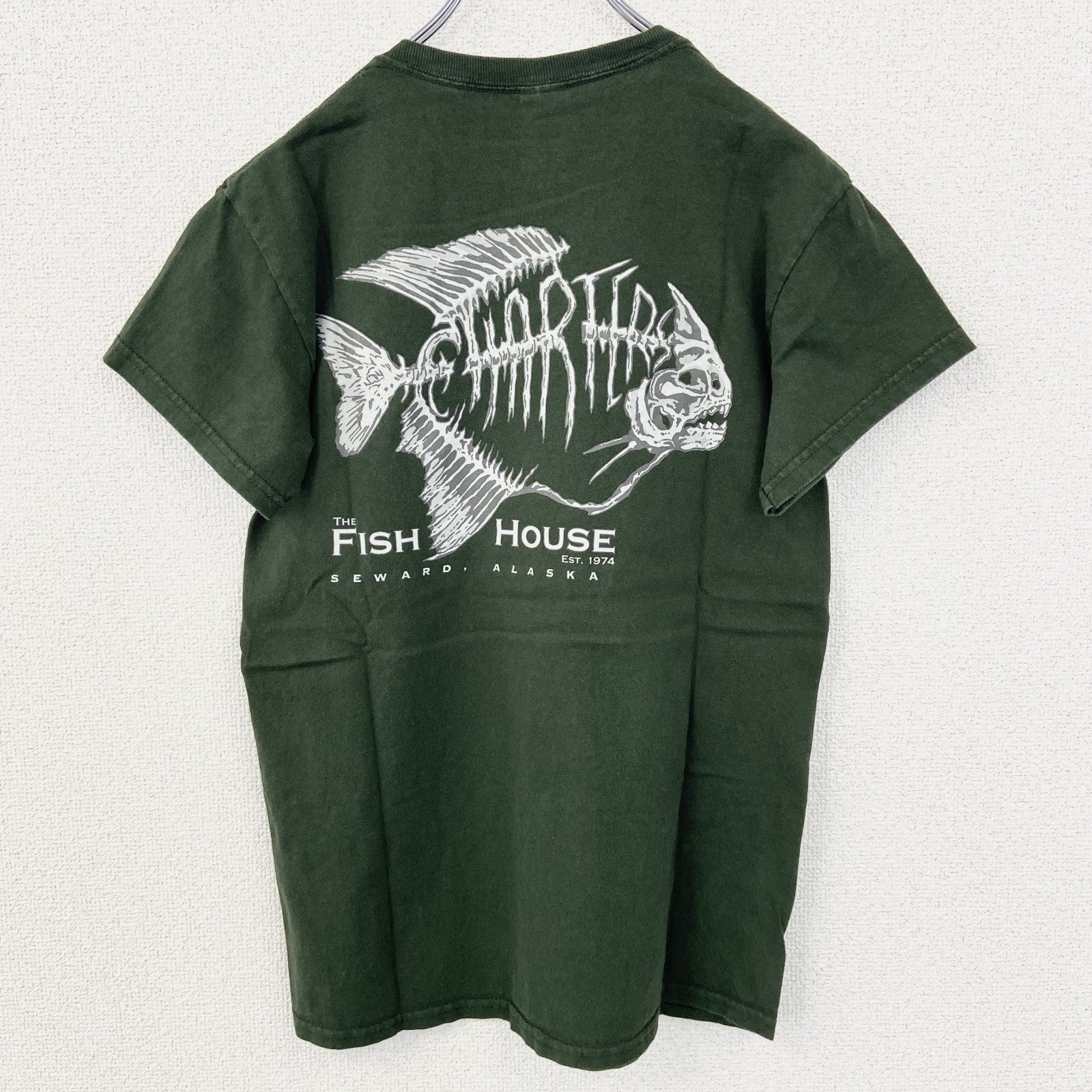GILDAN ギルダン　半袖プリントデザインTシャツ　クルーネック　FISH HOUSE　緑　グリーン　レトロ　Sサイズ　古着