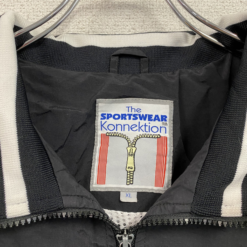 The Sportswear Konnektion　フルジップナイロンジャケット　刺繍ロゴ　アーチプリント　黒　ブラック　XLサイズ ウインドブレーカー ナイロンアウター メンズ 古着