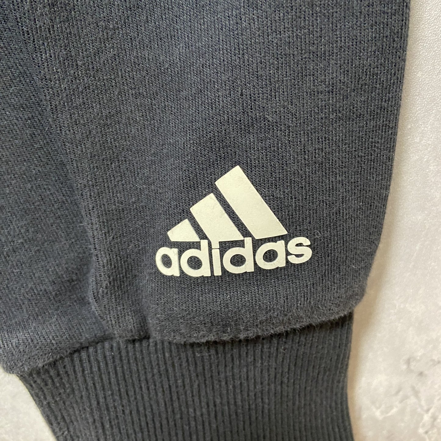 古着 used　Adidas アディダス　長袖ボアポケットスウェット　トレーナー　ロゴ刺繍　黒　ブラック　Mサイズ